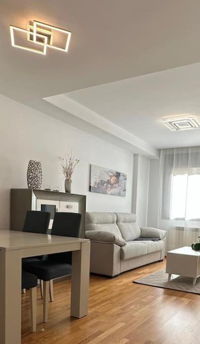 Studio 14 + Garaje Incluido. Nuevo, Elegante, Acogedor. Haro Exteriör bild