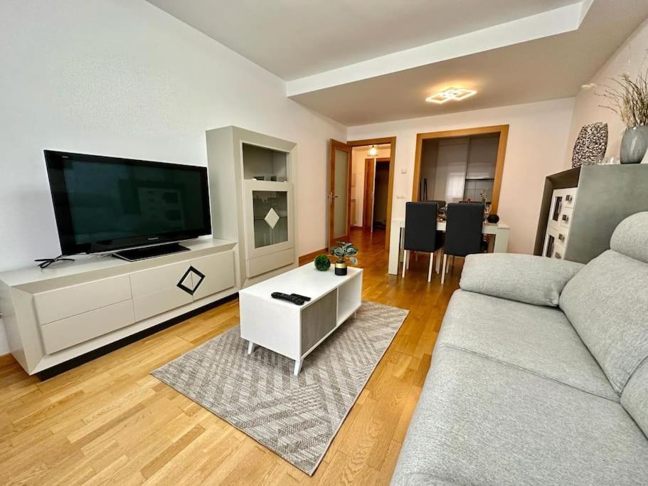 Studio 14 + Garaje Incluido. Nuevo, Elegante, Acogedor. Haro Exteriör bild