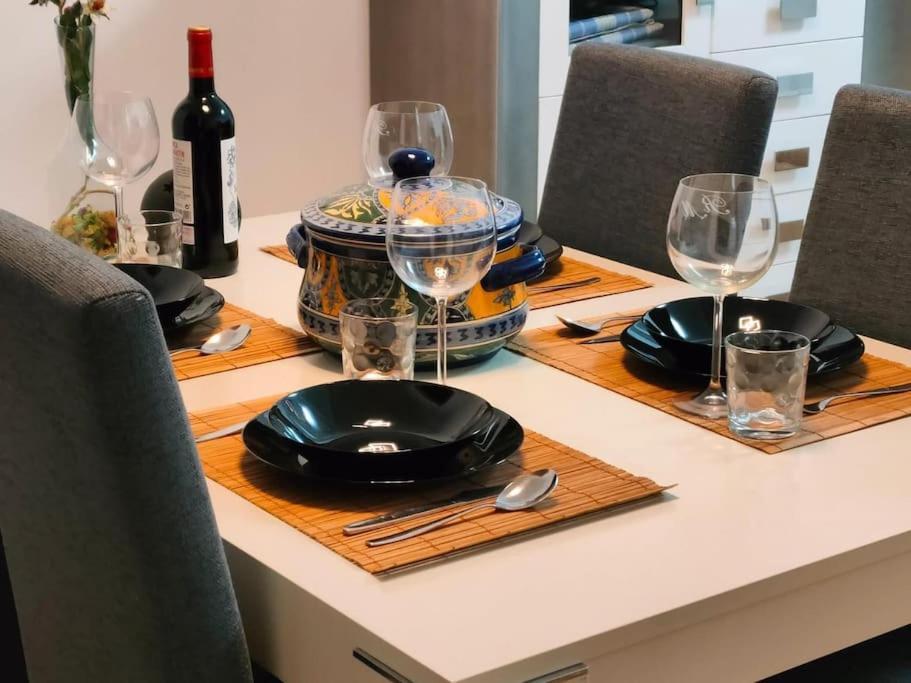 Studio 14 + Garaje Incluido. Nuevo, Elegante, Acogedor. Haro Exteriör bild